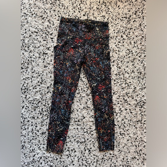 Lululemon Fast & Free 7/8 Tight II  25"
Flowerescent Multi - Picture 2 of 4